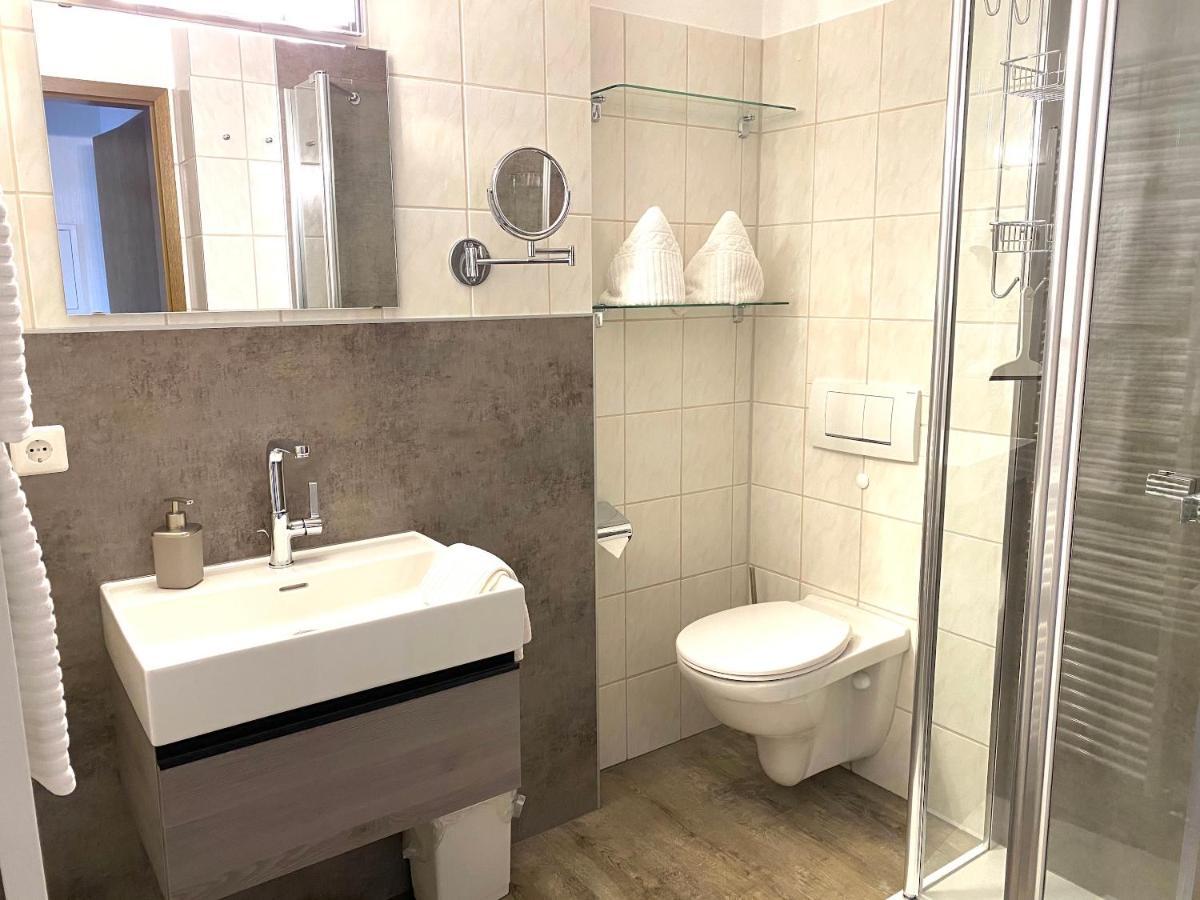 Gasthof-Ferienwohnung Zur Zweere Willingen  Bagian luar foto