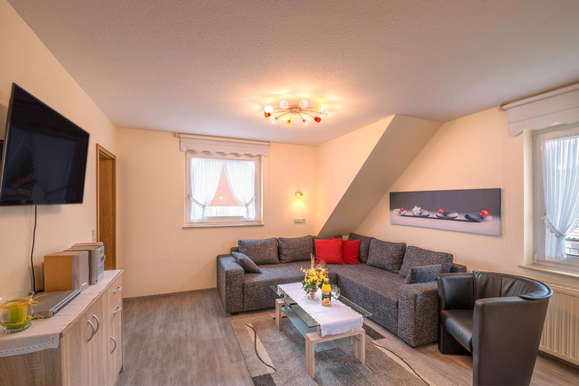 Gasthof-Ferienwohnung Zur Zweere Willingen  Bagian luar foto