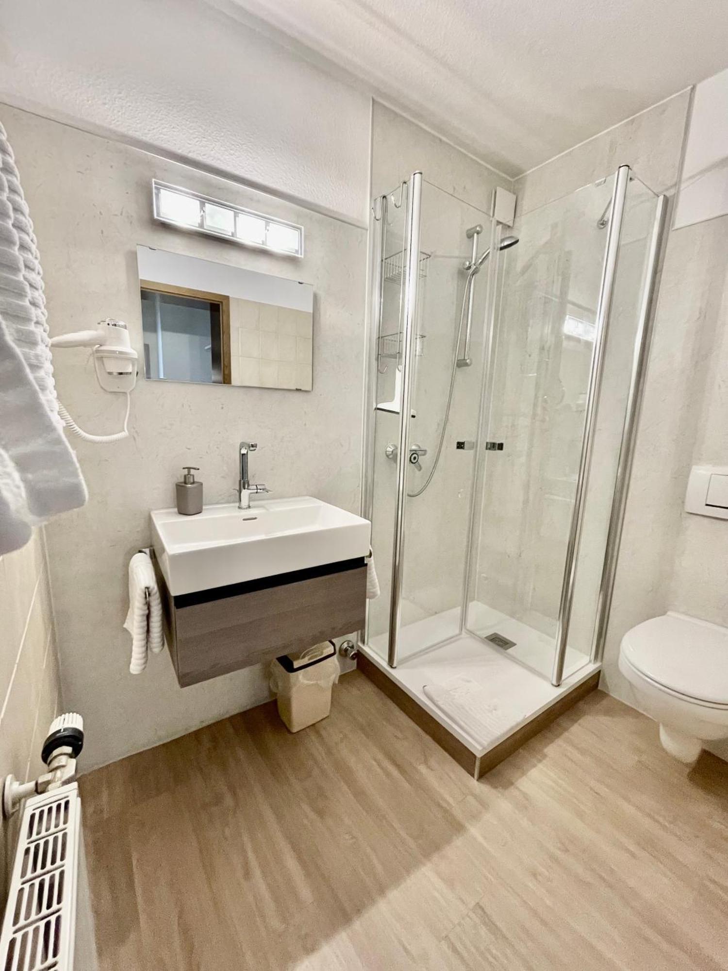 Gasthof-Ferienwohnung Zur Zweere Willingen  Bagian luar foto