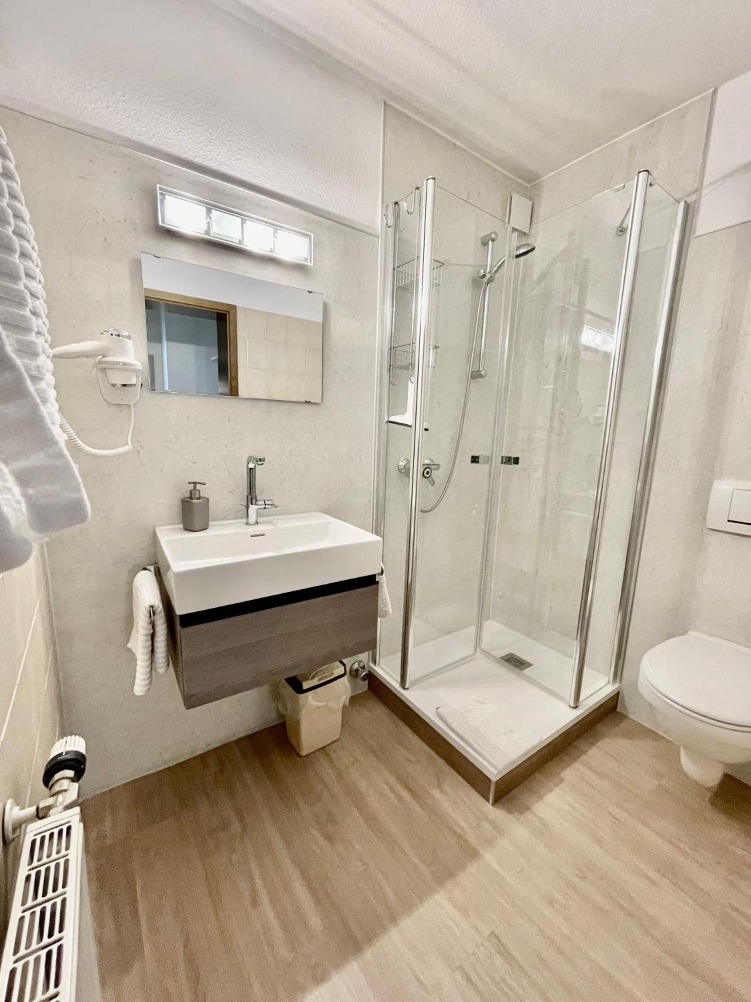 Gasthof-Ferienwohnung Zur Zweere Willingen  Bagian luar foto