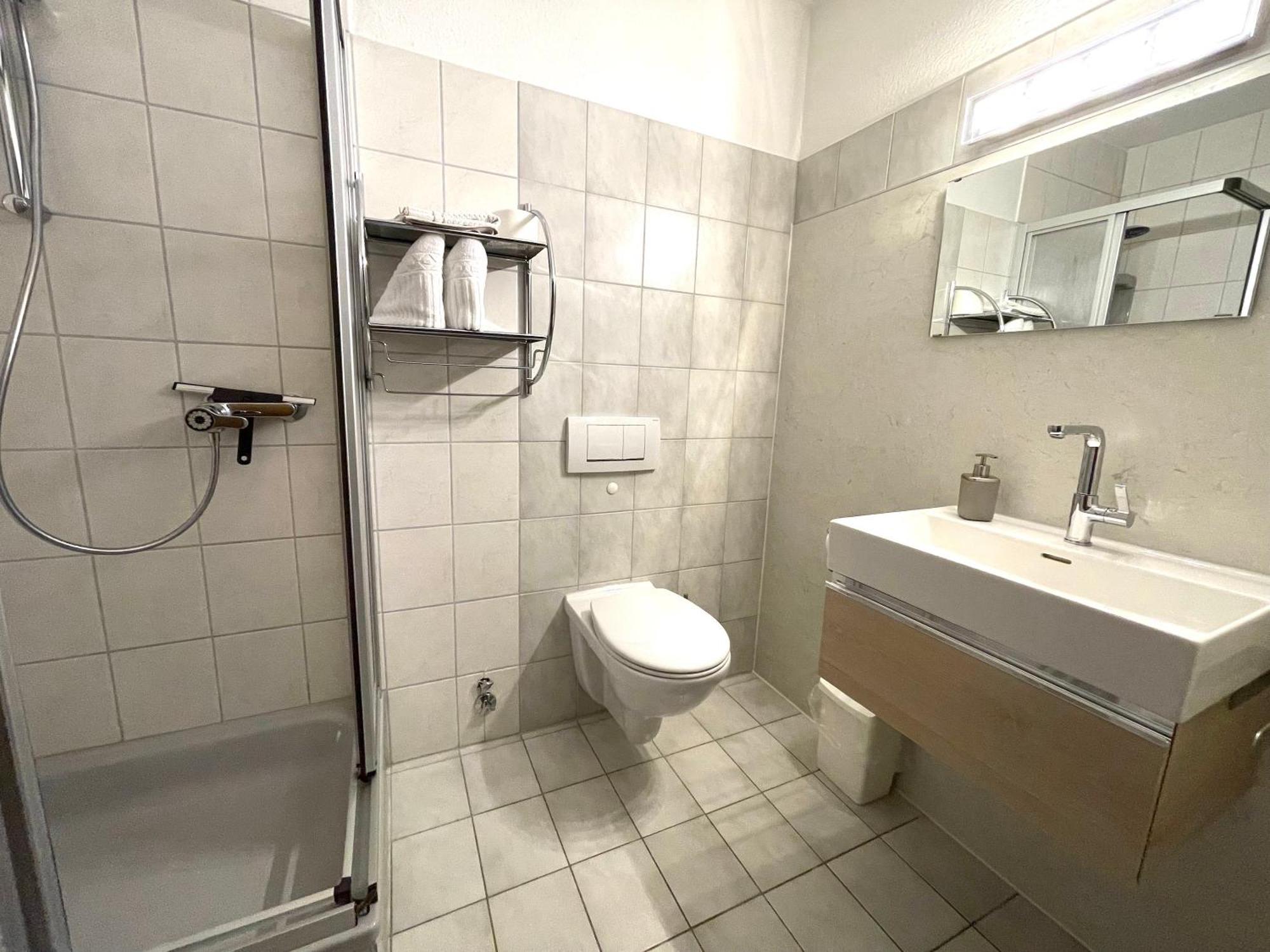Gasthof-Ferienwohnung Zur Zweere Willingen  Bagian luar foto