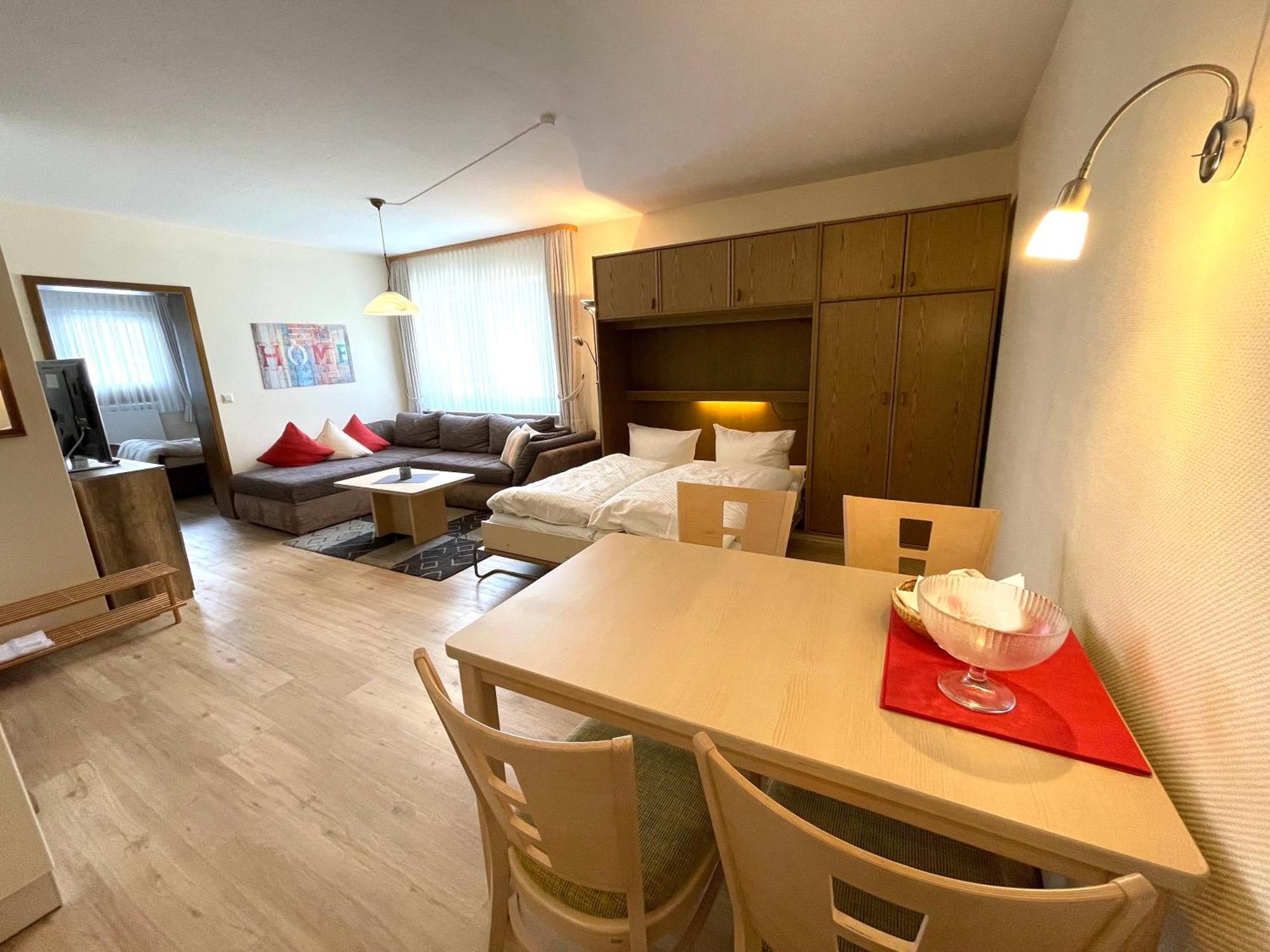 Gasthof-Ferienwohnung Zur Zweere Willingen  Bagian luar foto